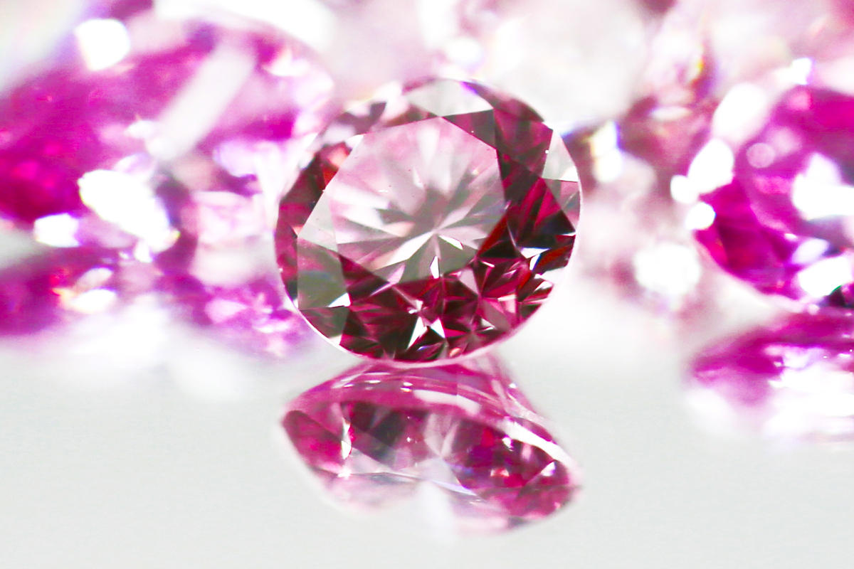 PINKYS.
